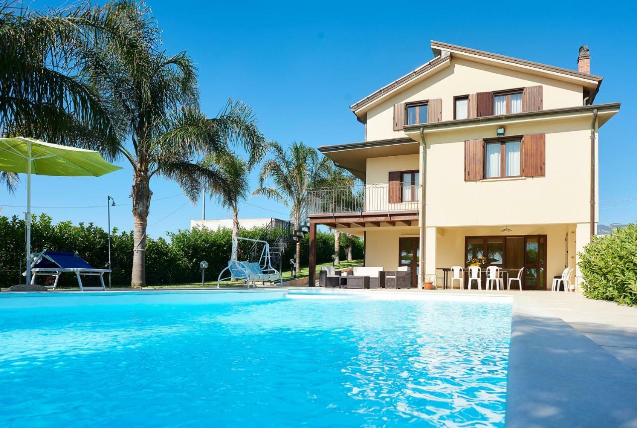 Villa Salato 阿尔卡莫 外观 照片